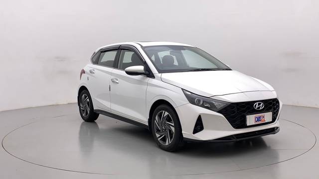 https://images10.gaadi.com/usedcar_image/3527078/original/dce9b54d-2e51-4d58-96c9-2c38223cc151-44.jpg?imwidth=6400
