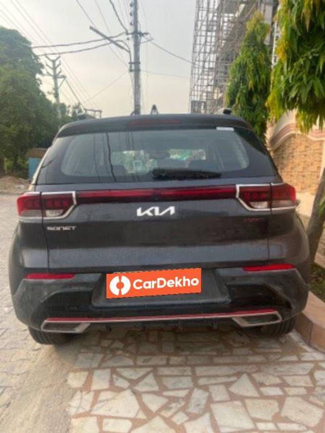 https://images10.gaadi.com/usedcar_image/3527102/original/processed_7d32ea2d-abbd-4f3d-8dd0-4b7c2e646afa.jpg?imwidth=6401