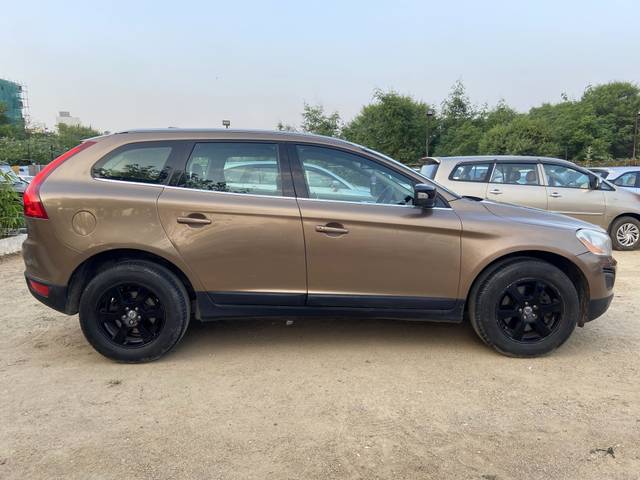 https://images10.gaadi.com/usedcar_image/3527680/original/usedcar_img_0930_2021691319779_1691319815.jpg?imwidth=6401