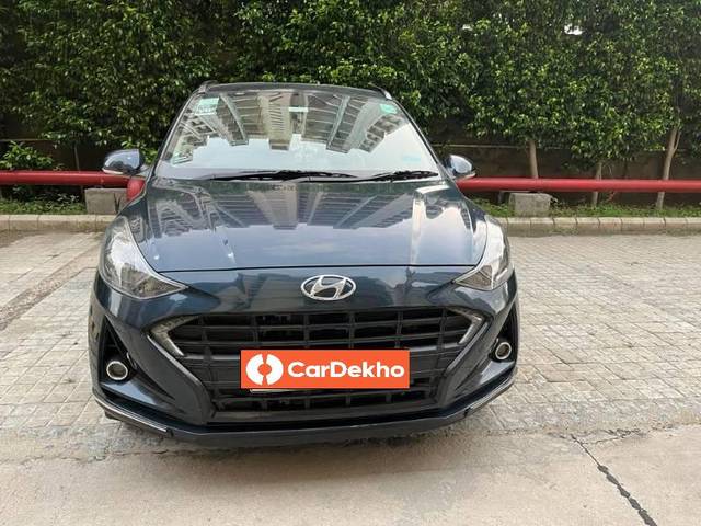 https://images10.gaadi.com/usedcar_image/3528066/original/processed_32c40fe0-6567-42aa-8c21-f98cb9ecd5ff.jpeg?imwidth=6400