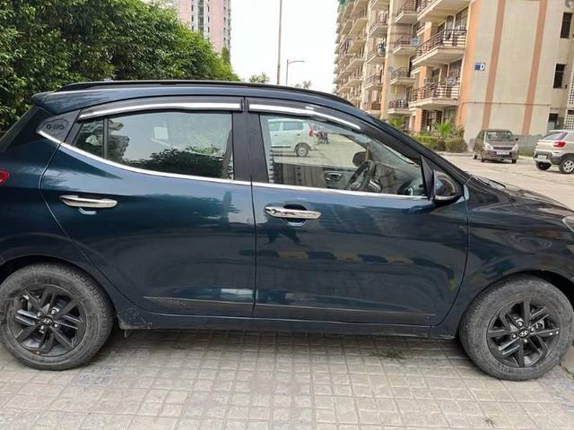 https://images10.gaadi.com/usedcar_image/3528066/original/processed_99de0658-eafa-4e80-91e1-bb4b3e01761c.jpeg?imwidth=6401
