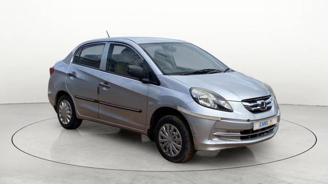 https://images10.gaadi.com/usedcar_image/3528462/original/00632946-f4a2-49fb-8a5e-b37a7572f31c-12629918745-b124085c2db5478989bbb89b3c9f565a-Exterior-7.jpg?imwidth=6400
