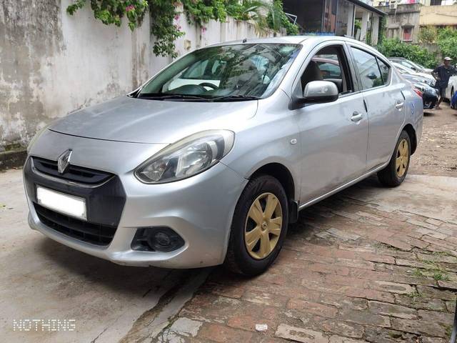 https://images10.gaadi.com/usedcar_image/3528943/original/processed_6e2e7473-0bb5-49cd-8ae2-b6c83919e4c6-used_car_2834629_1691410194.jpg?imwidth=6401