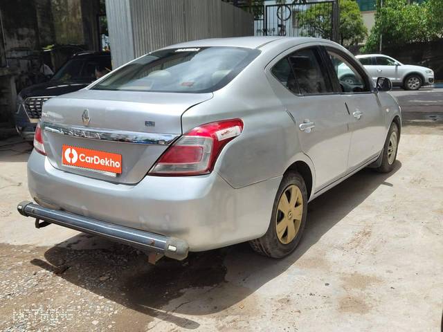 https://images10.gaadi.com/usedcar_image/3528943/original/processed_fadcfc02-a9ed-4b1e-8753-b44d4843970f-used_car_2834629_1691410199.jpg?imwidth=6402