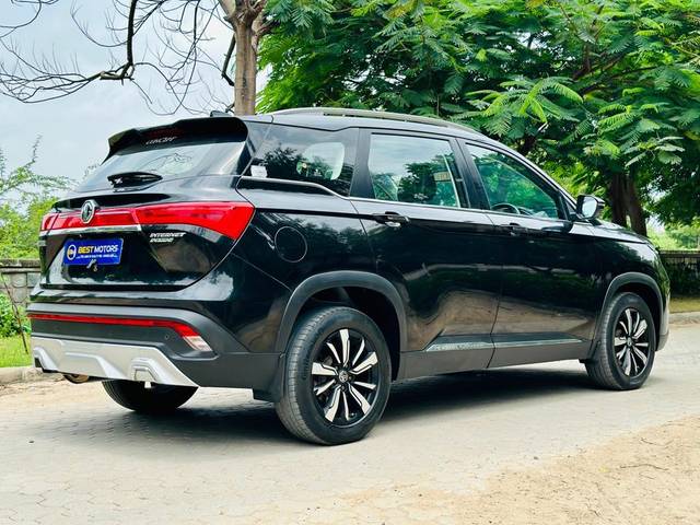 https://images10.gaadi.com/usedcar_image/3530296/original/processed_3b07baad-457b-4987-ae6c-54b9d5db465a-used_car_2835734_1691487792.jpg?imwidth=6402