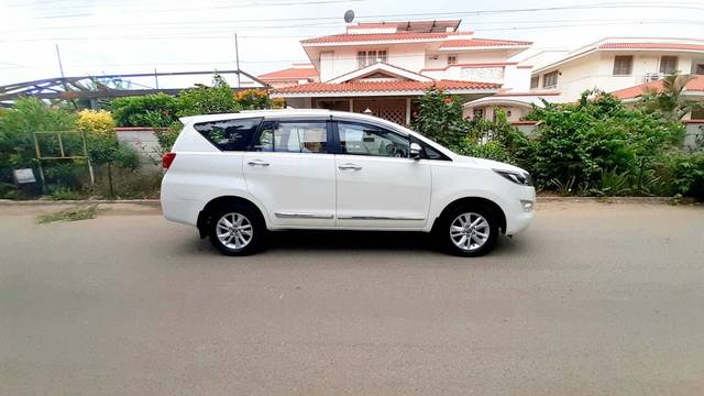 https://images10.gaadi.com/usedcar_image/3530782/original/usedcar_3_639631691496033_1691496058.jpeg?imwidth=6401