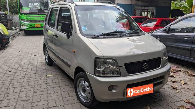 https://images10.gaadi.com/usedcar_image/3530950/original/processed_7b8a00b0-d8aa-4490-b496-c12e1519d144.jpg?imwidth=6400