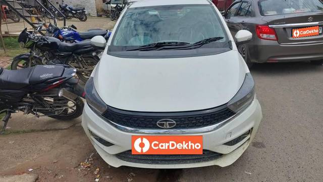 https://images10.gaadi.com/usedcar_image/3532408/original/processed_8f045404-a5c7-47e7-bdc1-cba5aadc114b.jpg?imwidth=6400