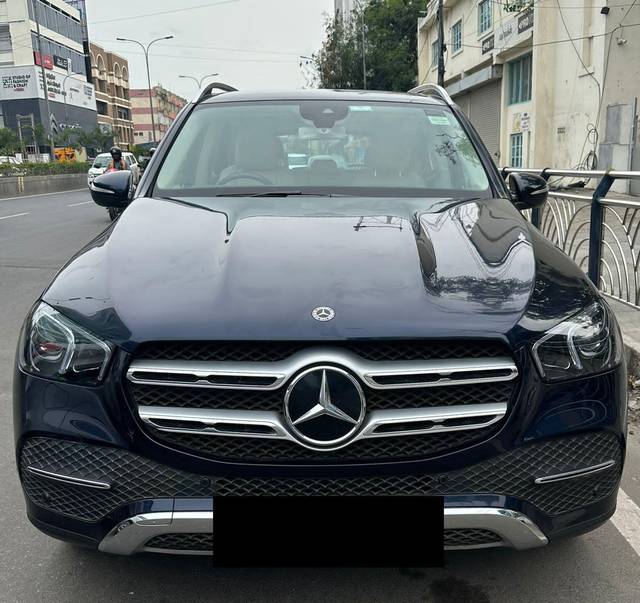 https://images10.gaadi.com/usedcar_image/3532672/original/processed_4bc490f3-d24e-4c23-9928-1fc556ffcd7c-used_car_2837639_1691665750.jpg?imwidth=6400