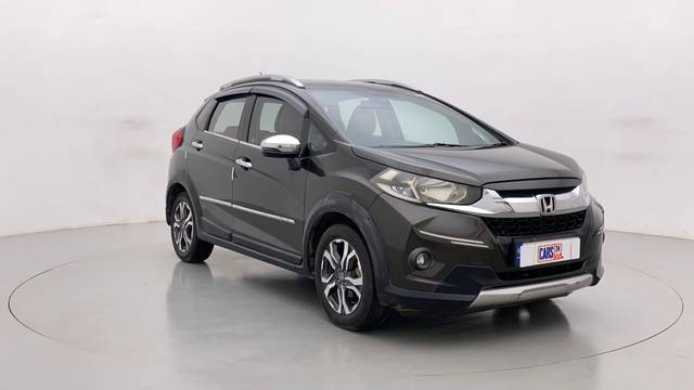 https://images10.gaadi.com/usedcar_image/3532707/original/786bbbb3-72dc-4b2d-8c55-3cafdc179c7f__44.jpg?imwidth=6400