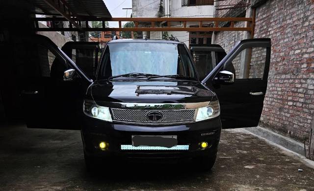 https://images10.gaadi.com/usedcar_image/3533005/original/processed_da9308f8-913f-4973-98aa-f277daf1692e.jpg?imwidth=6400