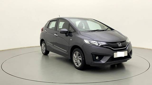 https://images10.gaadi.com/usedcar_image/3534424/original/usedcar_8_729891691752236_1691752489.jpg?imwidth=6400