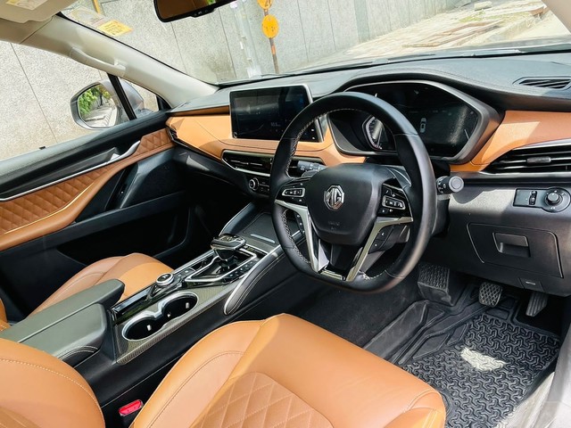 Second-hand 2021 MG Gloster Savvy 7-Str for sale in New Delhi-6