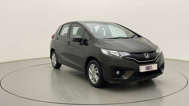 https://images10.gaadi.com/usedcar_image/3535218/original/1ba58025-fcaa-4287-bce3-97c2888d8856-43.jpg?imwidth=6400