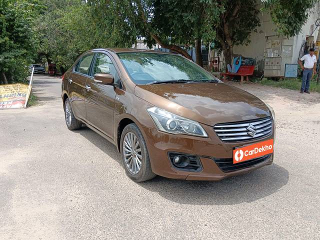 https://images10.gaadi.com/usedcar_image/3535224/original/processed_9232e119-49c4-4db2-87fa-dbd505d533ab-used_car_2839746_1691829667.jpg?imwidth=6402