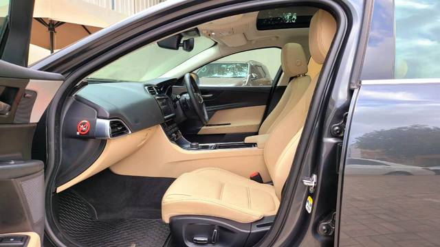https://images10.gaadi.com/usedcar_image/3536874/original/usedcar_1_2__2841320_1691847835.jpeg?imwidth=6402