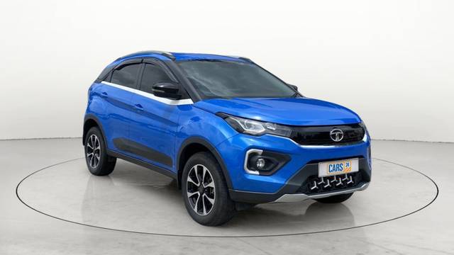 https://images10.gaadi.com/usedcar_image/3537548/original/slot__14950716748-a6ad790642474c2e8abe9ff18b0f5eff-Exterior-8.jpg?imwidth=6400