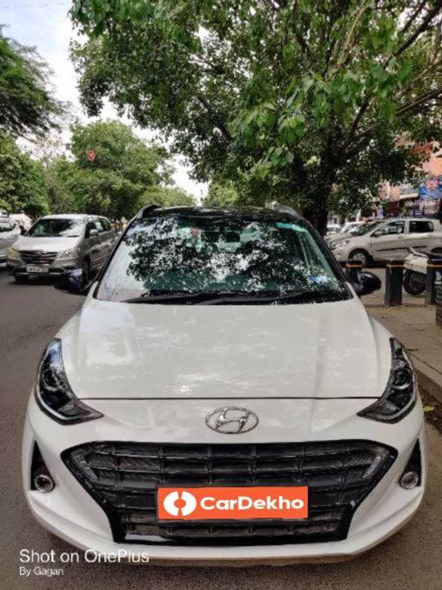 https://images10.gaadi.com/usedcar_image/3538194/original/processed_67a4cbf1-2807-4e70-b006-1317409acb7b.jpg?imwidth=6400