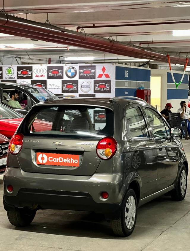https://images10.gaadi.com/usedcar_image/3540928/original/processed_877106ef-22be-4cf3-bef4-040110c215ed-used_car_2844313_1692201982.jpg?imwidth=6401