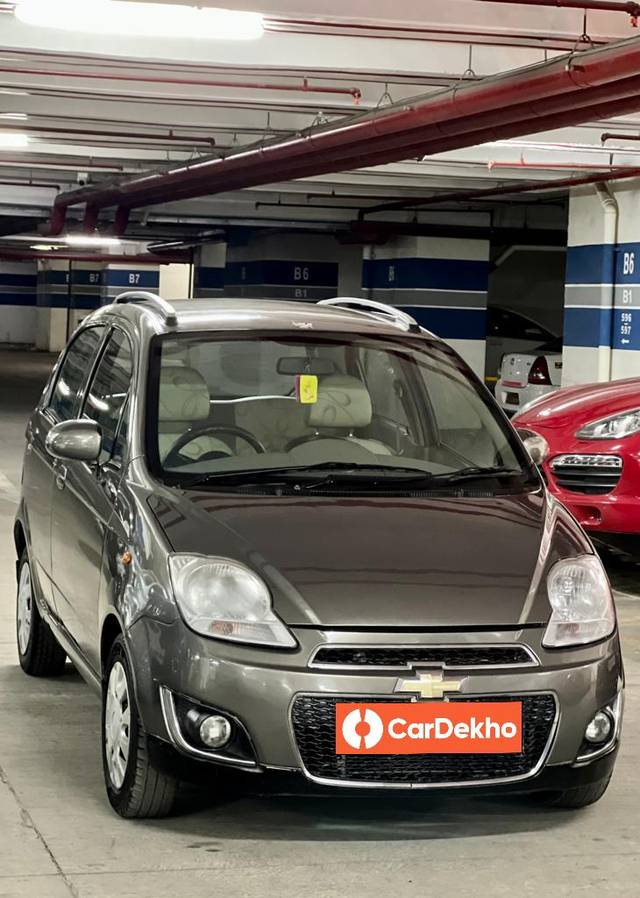 https://images10.gaadi.com/usedcar_image/3540928/original/processed_8dd0beb7-3396-4f95-9343-7e3602bb6b2b-used_car_2844313_1692201980.jpg?imwidth=6400