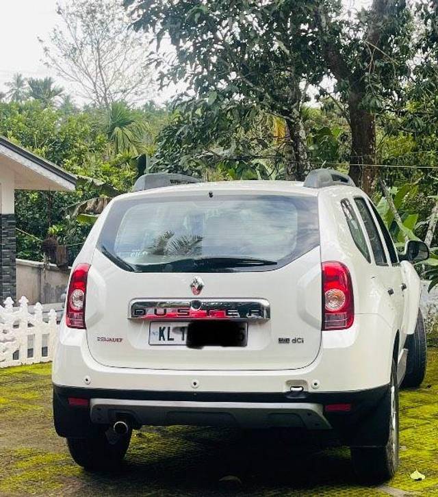 https://images10.gaadi.com/usedcar_image/3540979/original/processed_1a42c776-8c64-4654-9a99-d11b252d0681.jpeg?imwidth=6401