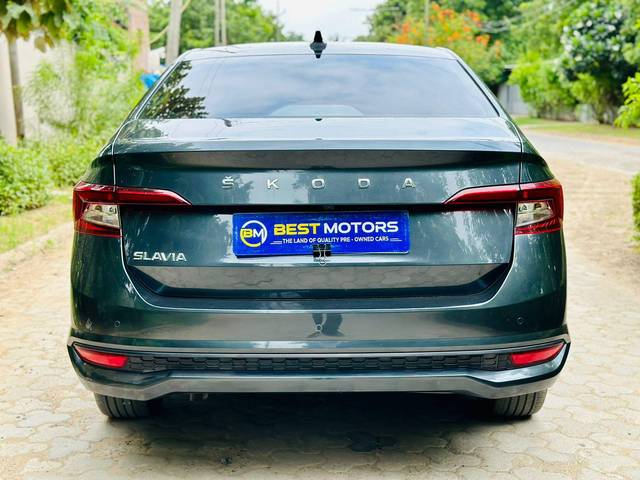 https://images10.gaadi.com/usedcar_image/3541190/original/processed_usedcar_0baf5635_b345_4206_8266_46008fbf1277_2844457_1692420502.jpg?imwidth=6401