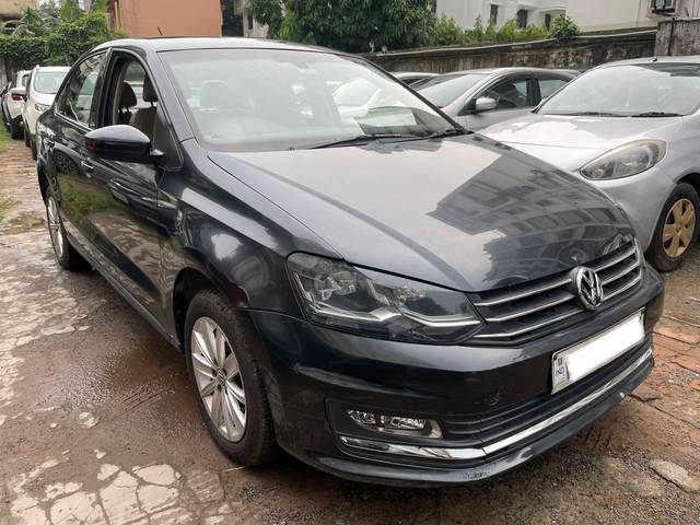 https://images10.gaadi.com/usedcar_image/3541507/original/processed_03ee8425-3b24-4c44-bb7e-0e893fc1f37b-used_car_2844707_1692267983.jpg?imwidth=6400