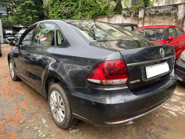 https://images10.gaadi.com/usedcar_image/3541507/original/processed_f8c09d39-2119-45ed-b66b-a1b15da02399-used_car_2844707_1692267024.jpg?imwidth=6402