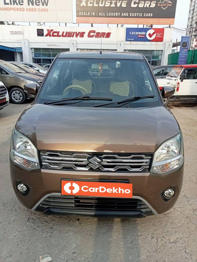 https://images10.gaadi.com/usedcar_image/3541712/original/processed_cd3e83a2-1030-4d99-9fb0-4d29da640193-used_car_2844875_1692274681.jpg?imwidth=6400