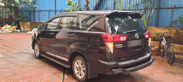 https://images10.gaadi.com/usedcar_image/3541989/original/processed_f3404d22-6401-4c3a-8cd7-1e9f93726c28-used_car_2845067_1692301925.jpg?imwidth=6402
