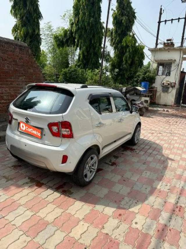 https://images10.gaadi.com/usedcar_image/3542042/original/processed_4e29a96f-410e-4c32-bf0a-1c69c878add1.jpg?imwidth=6401