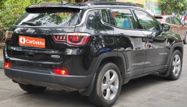 https://images10.gaadi.com/usedcar_image/3542309/original/processed_779fefc9-9e97-4f32-8597-a13175dbd307-used_car_2845304_1692341100.jpg?imwidth=6402