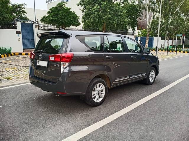 https://images10.gaadi.com/usedcar_image/3542729/original/processed_img2845676__used_car_2845676_1705090632.jpg?imwidth=6402