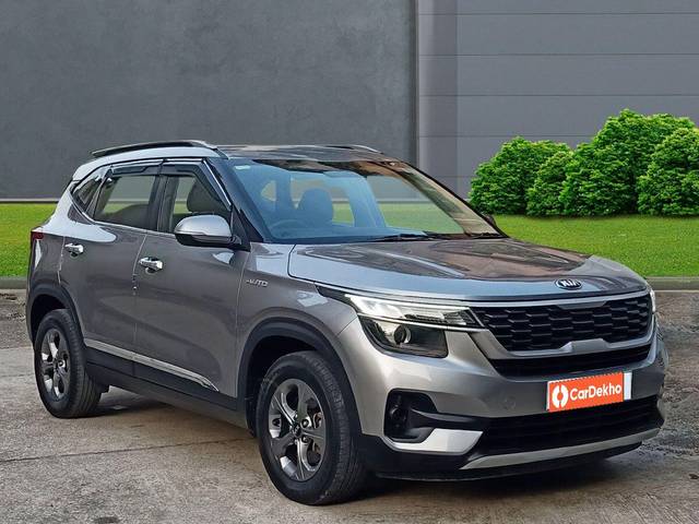 https://images10.gaadi.com/usedcar_image/3542998/original/processed_4b2e23ea-c885-4e68-bef1-6ef1361c5f31-used_car_2845904_1692359819.jpg?imwidth=6400