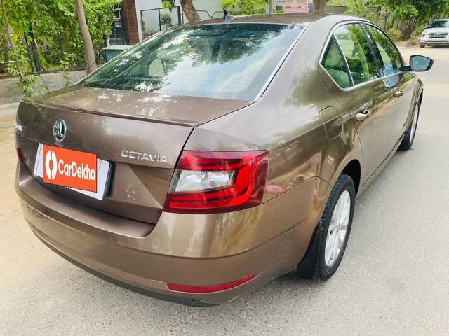 https://images10.gaadi.com/usedcar_image/3543101/original/processed_usedcar_whatsappimage2023_08_18at161957_1__9301692362594_1692362627.jpeg?imwidth=6402