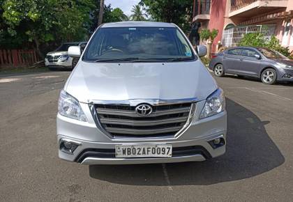 Toyota Innova 2.5 G (Diesel) 8 Seater BS IV Toyota Innova 2.5 G (Diesel) 8 Seater BS IV