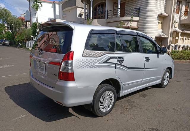 https://images10.gaadi.com/usedcar_image/3544098/original/processed_usedcar_img20230819145524_113111692439288_1692439319.jpg?imwidth=6402