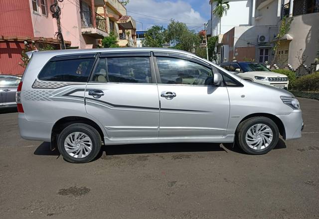 https://images10.gaadi.com/usedcar_image/3544098/original/processed_usedcar_img20230819145532_113111692439288_1692439319.jpg?imwidth=6401