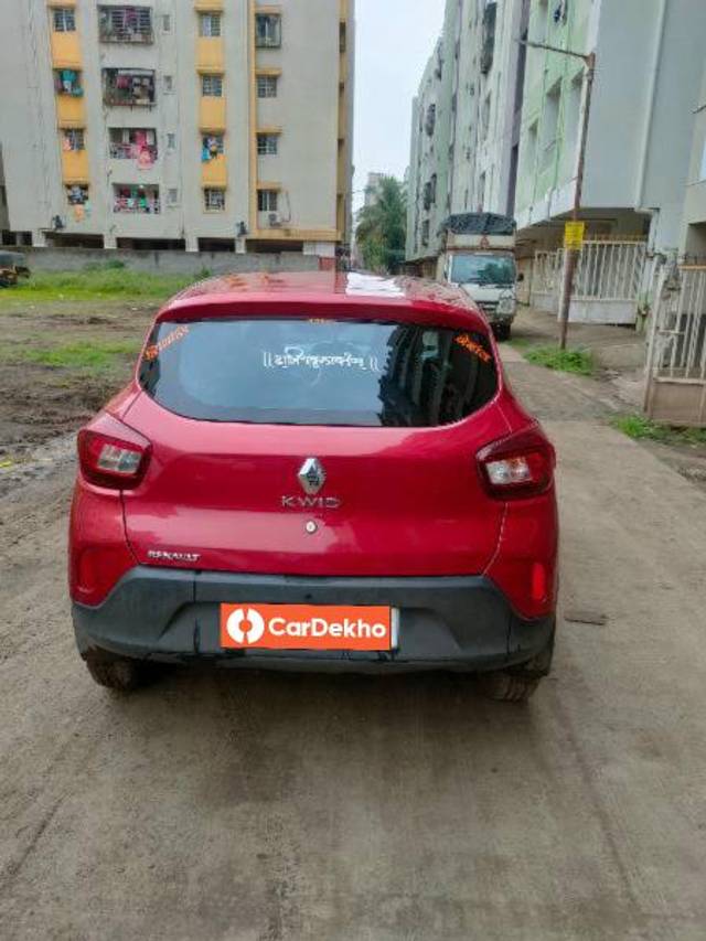 https://images10.gaadi.com/usedcar_image/3544501/original/processed_b03837ff-3cb6-45da-a92d-f5f4f04d39d5.jpg?imwidth=6402
