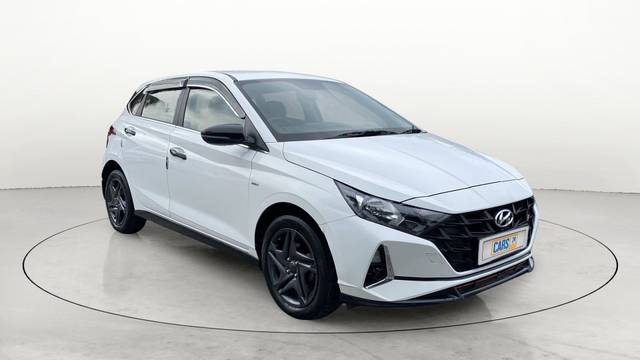 https://images10.gaadi.com/usedcar_image/3544547/original/slot__14908014727-a5ad6fbd5e844d67a0f11c0e541366da-Exterior-7.jpg?imwidth=6400