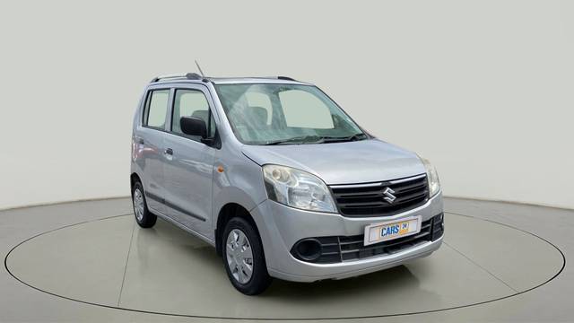 https://images10.gaadi.com/usedcar_image/3545401/original/67544572-971f-4117-99d6-bac71f0050ef-13018017764-1a81717821fd4800ac7bb071184c9ec2-Exterior-7.jpg?imwidth=6400