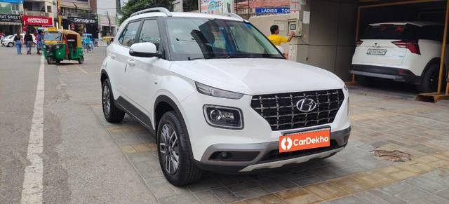 https://images10.gaadi.com/usedcar_image/3547739/original/processed_usedcar_whatsappimage2023_08_22at34202pm_9661692711935_1692711942.jpeg?imwidth=6400