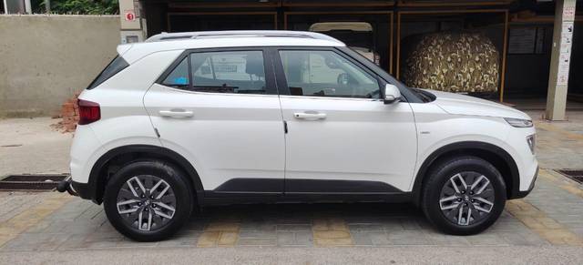 https://images10.gaadi.com/usedcar_image/3547739/original/processed_usedcar_whatsappimage2023_08_22at34203pm_9661692711935_1692711942.jpeg?imwidth=6401