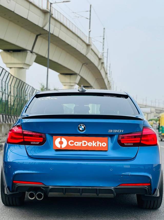 https://images10.gaadi.com/usedcar_image/3549033/original/processed_7761b09d-ffc7-434e-8eef-bf250aa68621-used_car_2850647_1692798456.jpg?imwidth=6402