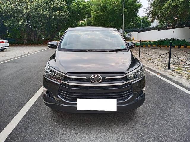 https://images10.gaadi.com/usedcar_image/3549126/original/processed_img2850719__used_car_2850719_1701899427.jpg?imwidth=6400