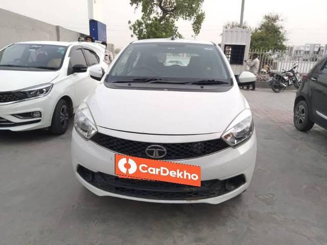 https://images10.gaadi.com/usedcar_image/3549356/original/processed_6a729011-df6d-4dd9-b3f7-9d67565beb15.jpg?imwidth=6400