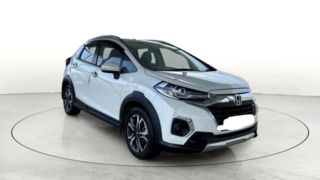 https://images10.gaadi.com/usedcar_image/3549564/original/usedcar_17129916769_34234c832e53466090666bd90614a1e8_exterior_6_730091692861102_1692861169.jpg?imwidth=6400