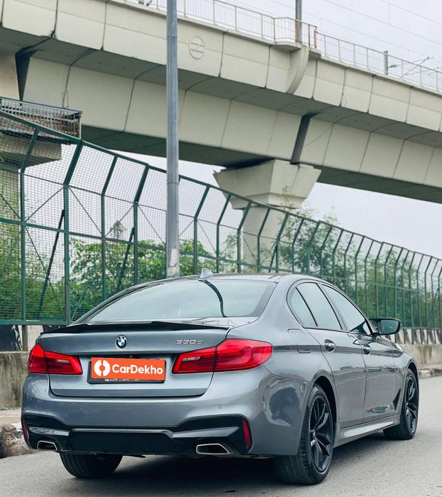 https://images10.gaadi.com/usedcar_image/3550528/original/processed_used_car_2851958_1692876413.jpg?imwidth=6402