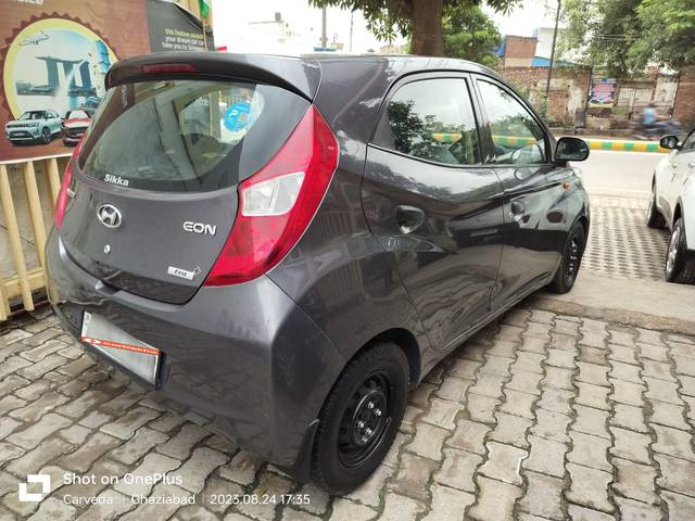 https://images10.gaadi.com/usedcar_image/3550633/original/processed_used_car_2852046_1693116262.jpg?imwidth=6402