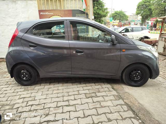 https://images10.gaadi.com/usedcar_image/3550633/original/processed_used_car_2852046_1693116265.jpg?imwidth=6401